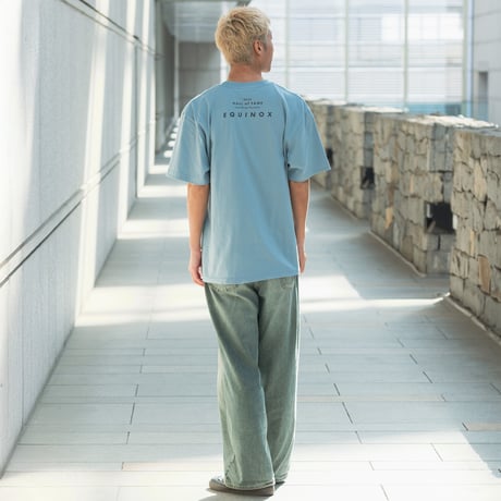 イクイノックス顕彰馬選定記念 グラフィカルTシャツAパターン（青/Blue）