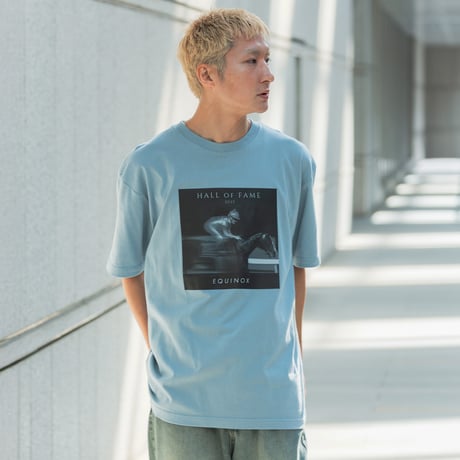 イクイノックス顕彰馬選定記念 グラフィカルTシャツAパターン（青/Blue）
