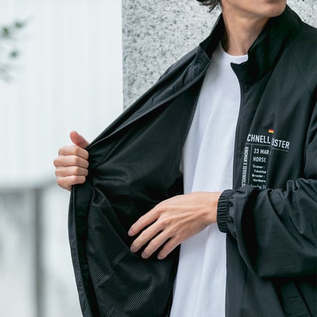 シュネルマイスター引退記念グラフィカルブルゾン（黒/Black）