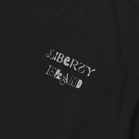 リバティアイランド メモリアルグッズ グラフィカルTシャツBパターン（黒/Black）