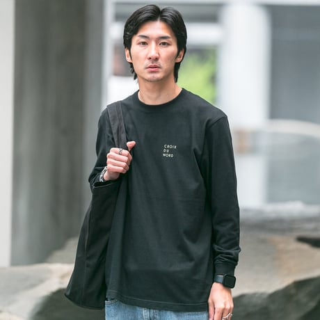 クロワデュノール グラフィカルロングスリーブTシャツ（黒/Black）
