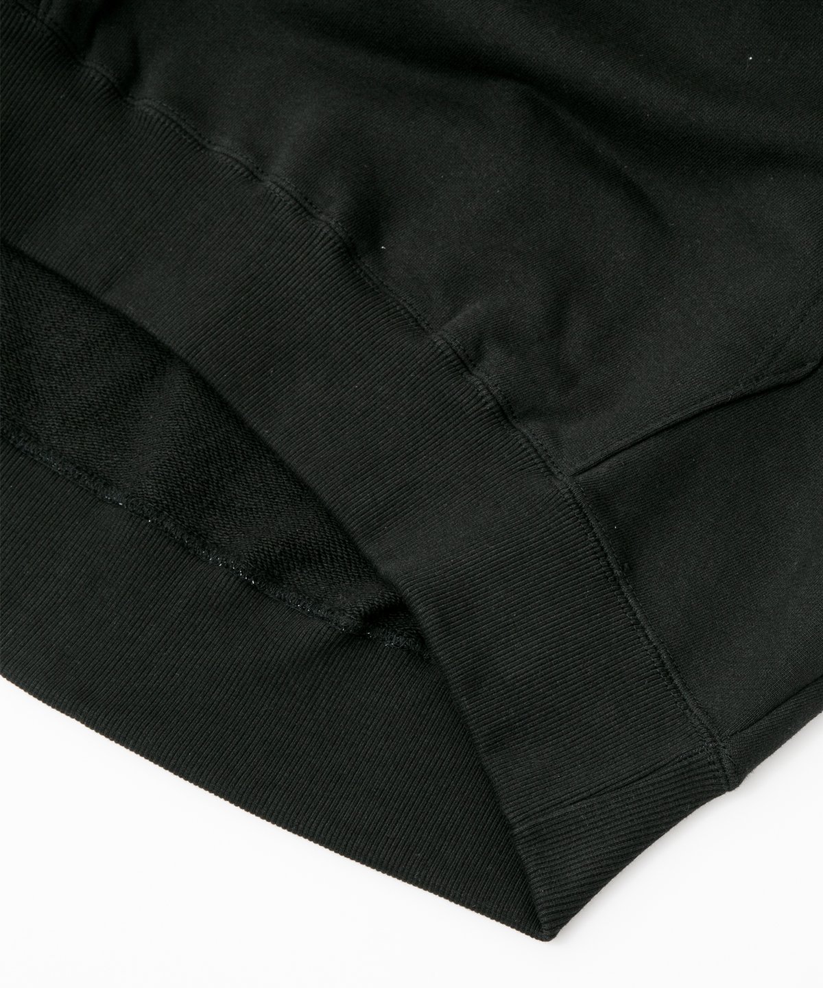 イクイノックス引退記念グラフィカルブルゾン（黒/Black） M