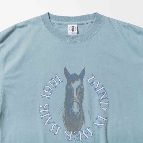ウインドインハーヘア グラフィカルTシャツBパターン（青/Blue）