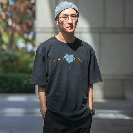 タスティエーラ引退記念 グラフィカルTシャツBパターン（黒/Black）