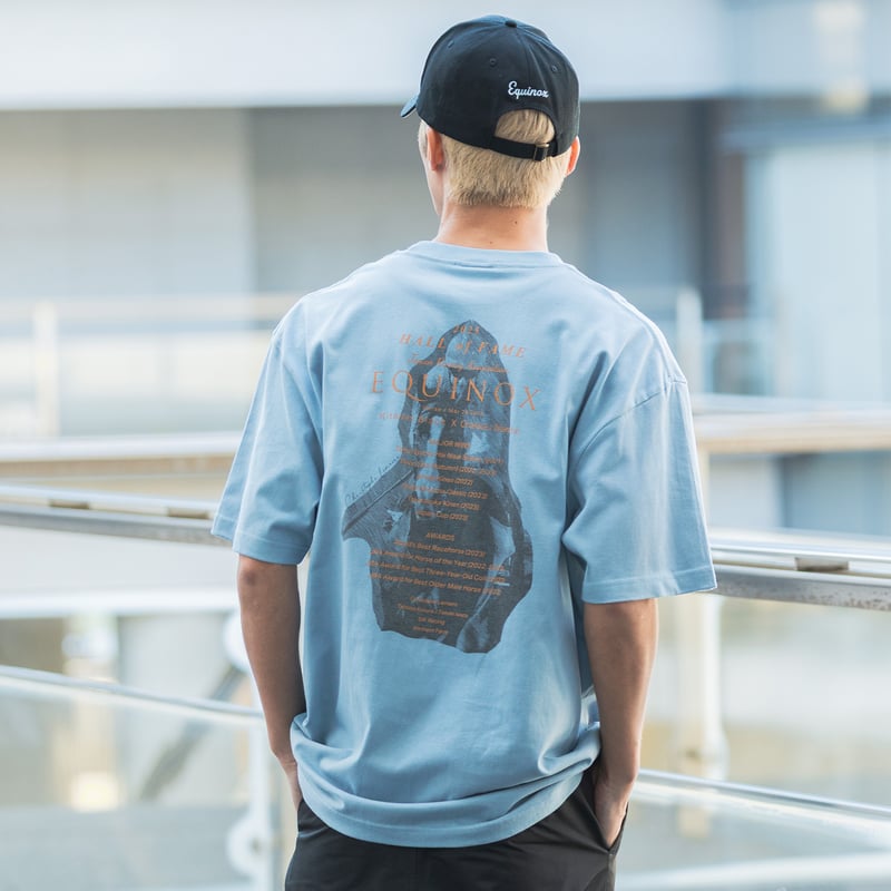 イクイノックス顕彰馬選定記念 グラフィカルTシャツBパターン（青/Blue