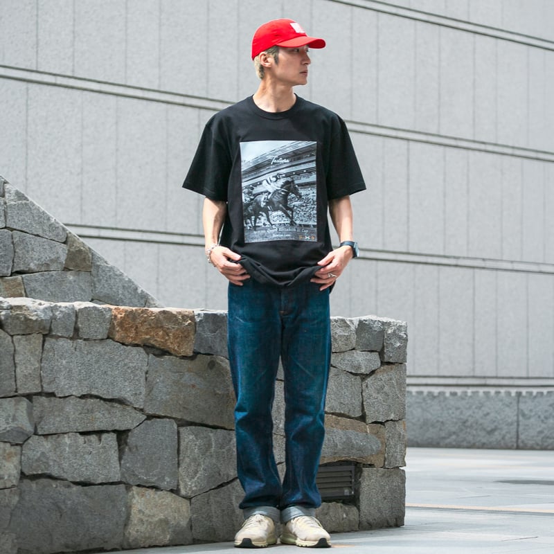 タスティエーラ引退記念 グラフィカルTシャツCパターン（黒/Black