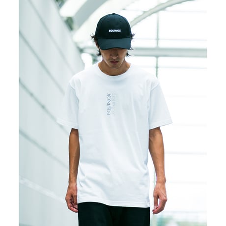 イクイノックス引退記念グラフィカルTシャツBパターン（白/White）