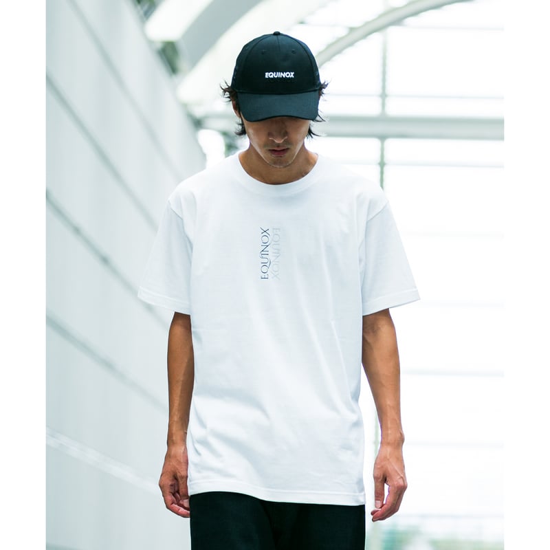 イクイノックス引退記念グラフィカルTシャツBパターン（白/White