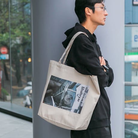 シャフリヤール グラフィカルトートLサイズ（生成り/Off-White）