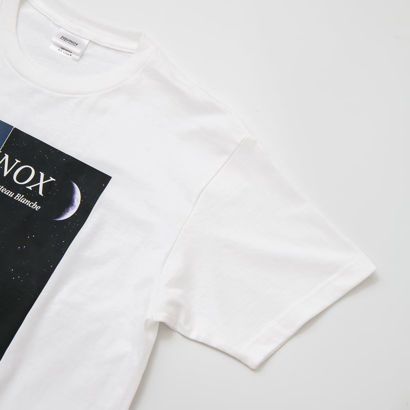 イクイノックス引退記念グラフィカルTシャツAパターン(白/White イクイノックス引退記念グラフィカルTシャツAパターン(白/White