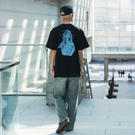 イクイノックス顕彰馬選定記念 グラフィカルTシャツBパターン（黒/Black）