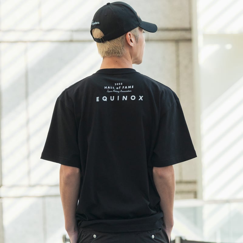 イクイノックス顕彰馬選定記念 グラフィカルTシャツAパターン（黒