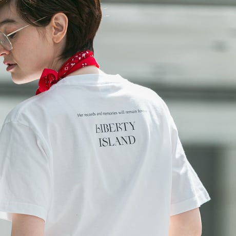 リバティアイランド メモリアルグッズ グラフィカルTシャツAパターン（白/White）