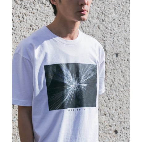 ディープインパクト グラフィカルTシャツCパターン（白/White）
