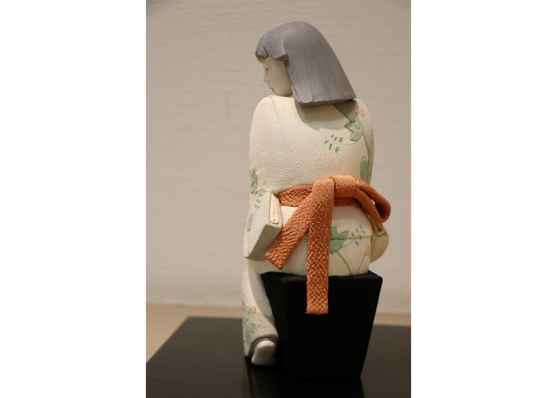 めばえ」 岩瀬なほみ 木彫布貼り 彩色 共箱 | 林人形工房 ネット