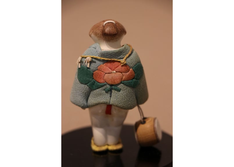 祭りはすんだ」 堀 柳女 木彫布貼り 共 | 林人形工房 ネットショップ