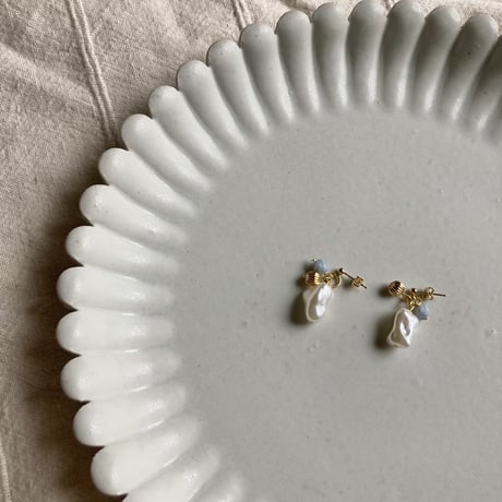 baroque pearl pierce