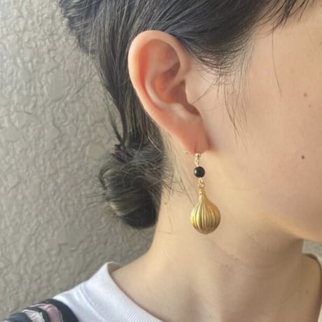 antique round pierce