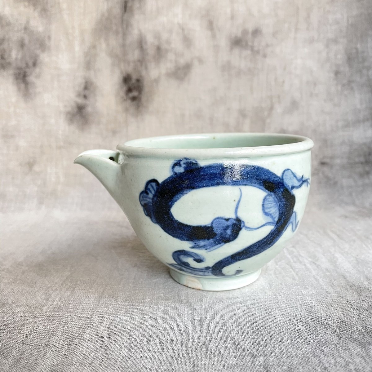 吉田崇昭 染付雨龍文片口 | Antiques そらんじ 吉田崇昭 染付雨龍文片口 | Antiques そらんじ