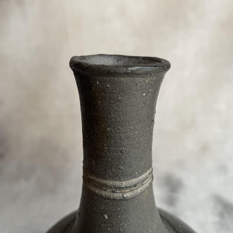 新羅 陶質土器花入 | Antiques そらんじ