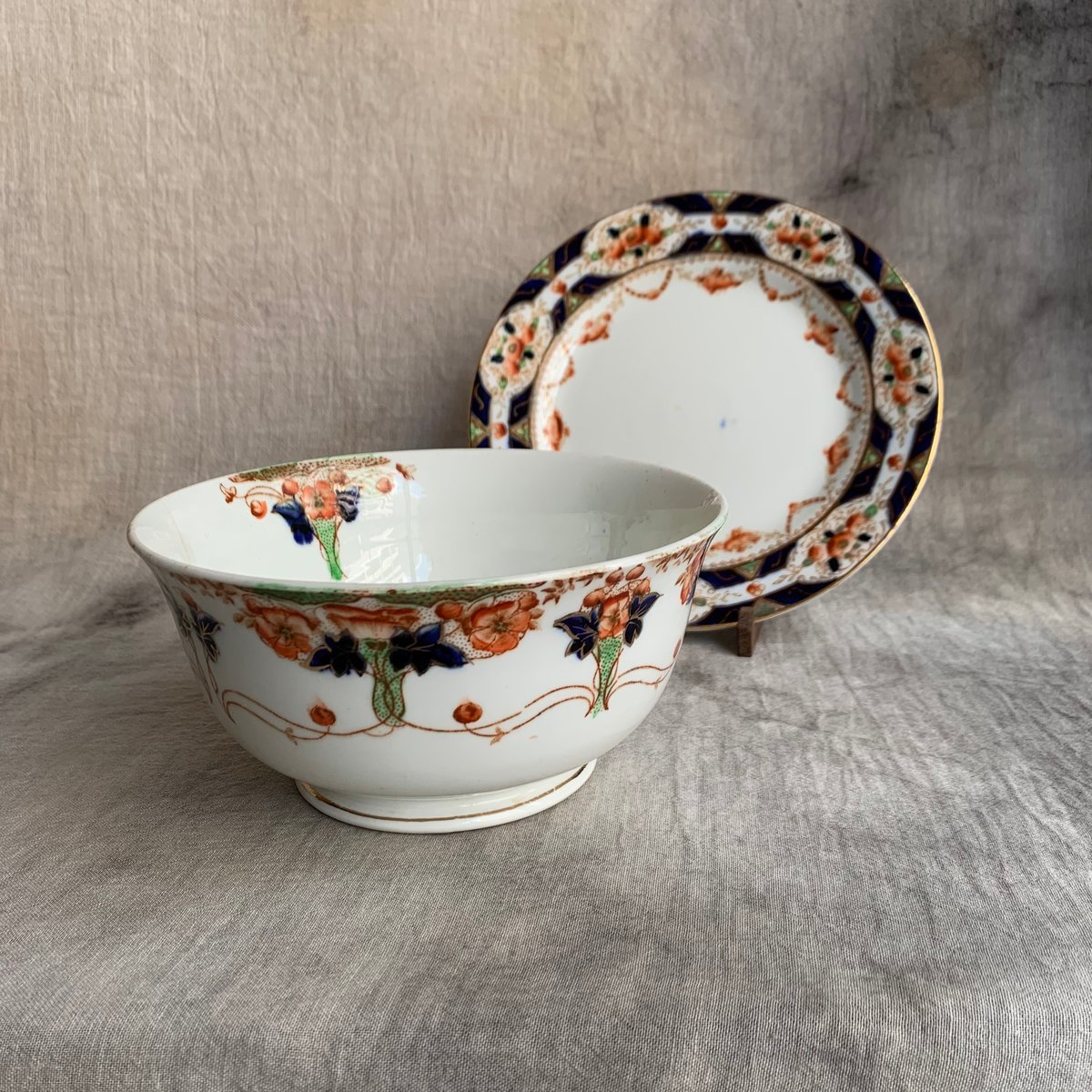 祭事、祝杯土器、装飾的な陶器ボウル ROYAL STAFFORD CHINA 金彩色絵鉢 | Antiques そらんじ