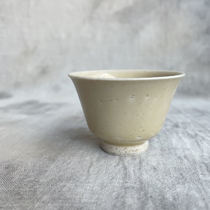 虫明焼 灰釉小盃(煎茶碗) | Antiques そらんじ 虫明焼 灰釉小盃(煎茶碗) | Antiques そらんじ