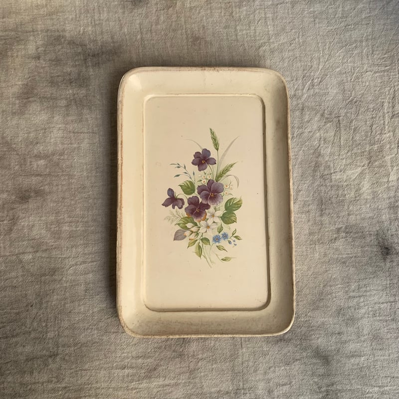 木製彫刻トレイ 花模様 木製彫刻トレイ 花模様