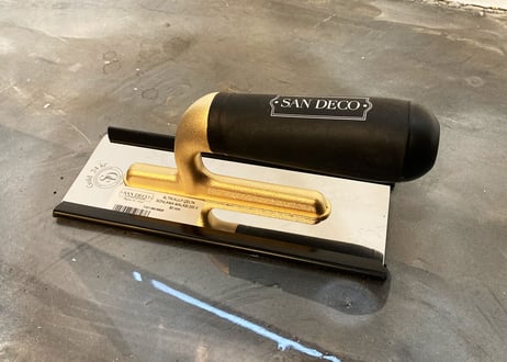 《サンデコツール》GOLD-PLATED HANDLED STEEL FINISH TROWEL 200×80