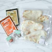 【お試しセット】お好きなカレー2種＆ナン2袋＆インド菓子2種（送料込み）