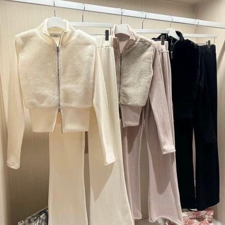 カジュアルフェミニンファーセットアップ　1059