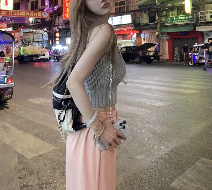 美品バーバリーノースリーブリボントップス36 美品バーバリーノースリーブリボントップス36 美品バーバリー