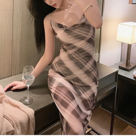 フェミニンチェックスリムワンピ　0875