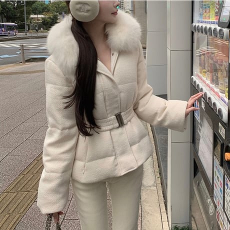 ホワイトスリムフェミニンダウン　1048