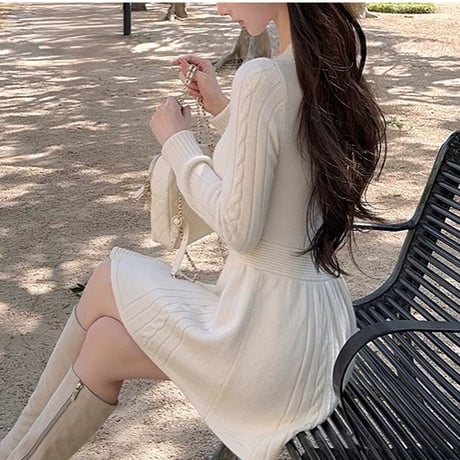 シンプルホワイトニットワンピ　1061