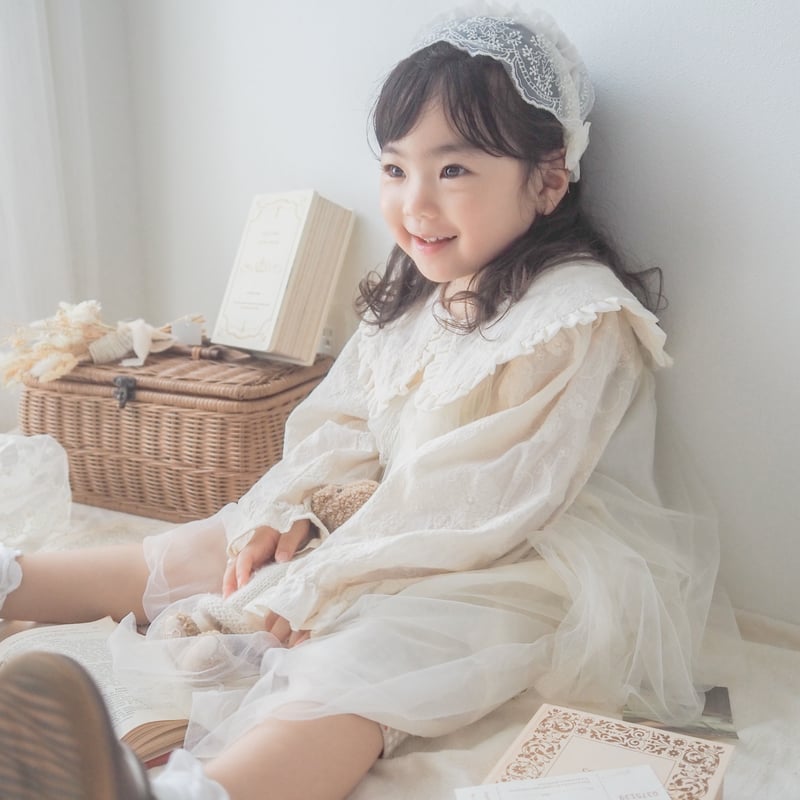 * vintage doll ୨୧ *  サテンベージュドレスの素敵な 女の子 vintage doll ୨୧ * サテンベージュドレスの素敵な 女の子