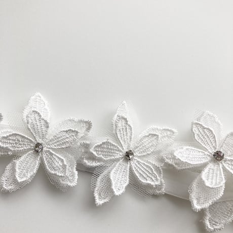 white flower hairband