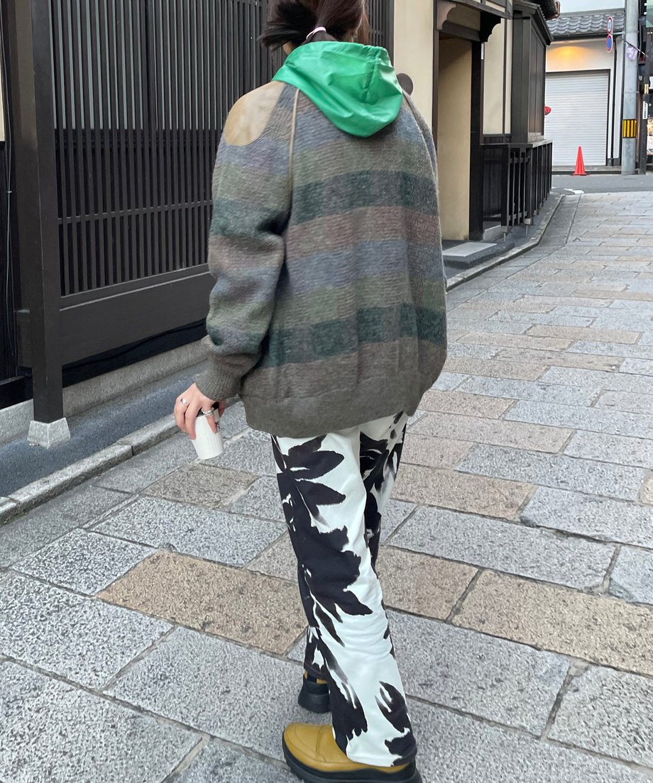 6562f070e843873744f5f5f6