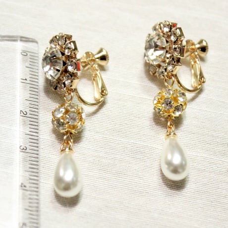 結婚式 キラキラゴールド3連イヤリングorピアス