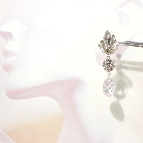 結婚式 キュービックジルコニアの3連イヤリングorピアス