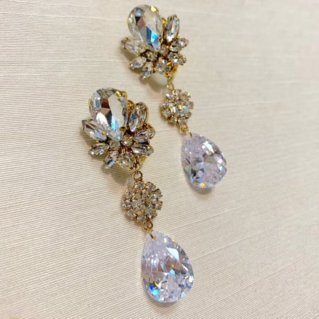 結婚式 キュービックジルコニアの３連イヤリングorピアス