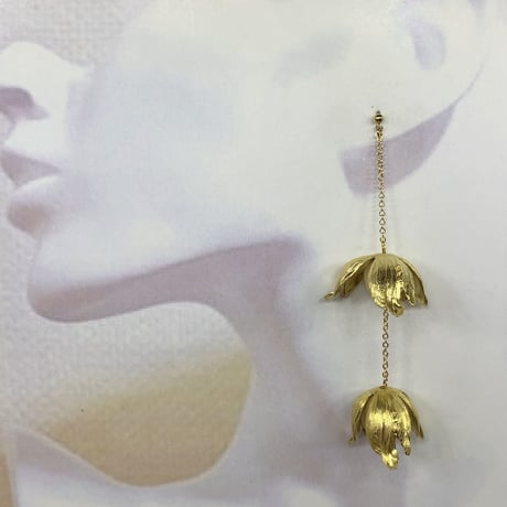 結婚式 ゴールド 花びら フラワー ゆらゆら ウエディング ブライダル ピアス イヤリング