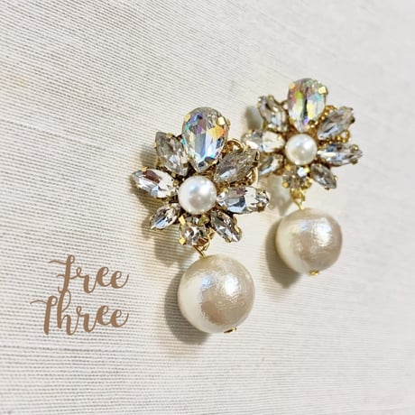 結婚式 大振りパール＆ビジューのイヤリングorピアス