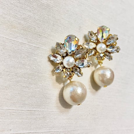 結婚式 大振りパール＆ビジューのイヤリングorピアス