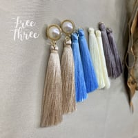 結婚式 お呼ばれにもパールとロングタッセルのピアス
