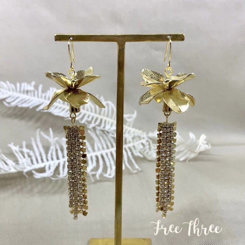 結婚式 ゴールド フラワー ゴールドチャーム イヤリング or ピアス