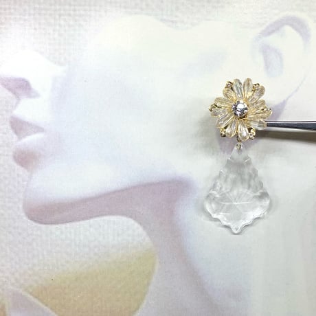 結婚式 マーキスカット シャンデリア 大振りイヤリング orピアス