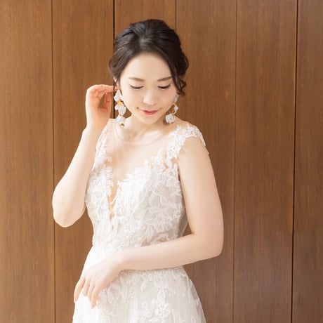 結婚式  大ぶり  花びら ホワイト×ゴールドフラワーペタルピアスorイヤリング