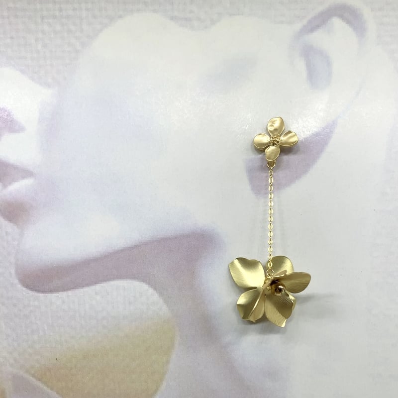 wild flower ブライダル　ピアス　スワロフスキー　ゆらゆら　きらきら b39664b4bf2dde11bc755edb3a6fc7