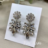 結婚式 ラインストーンのキラキラピアスorイヤリング