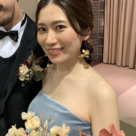 結婚式 ゴールド 花びら フラワー ゆらゆら ウエディング ブライダル ピアス イヤリング